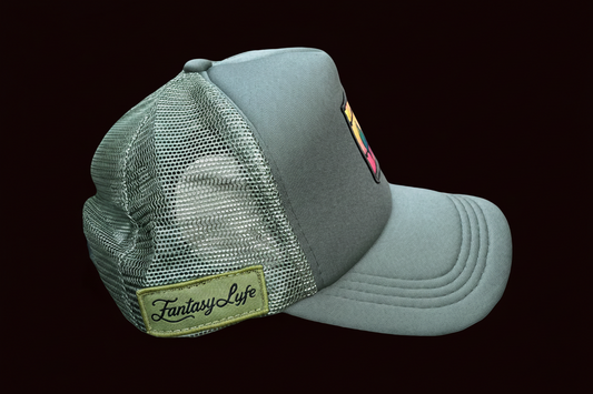 Birdbox trucker