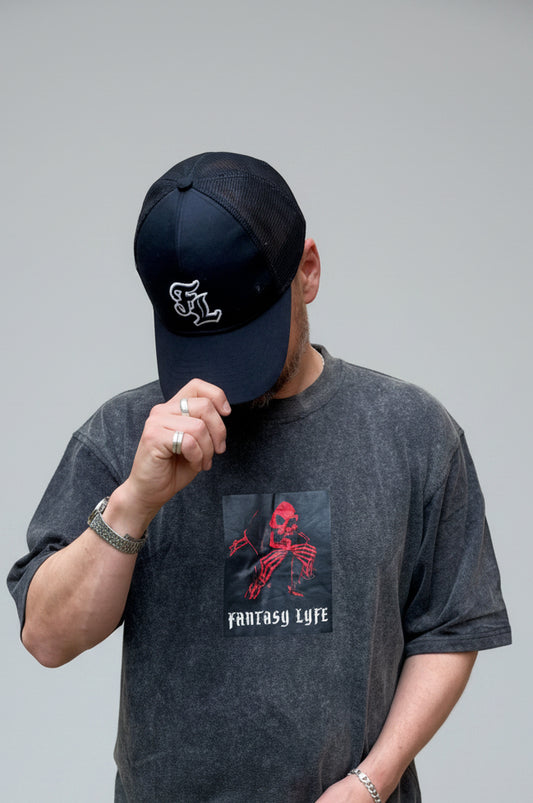 skullie tee